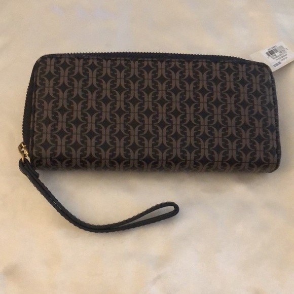 Fossil Madison Zip Clutch Black Brown Faux Leather Geometric Logo Pattern NWT - Picture 8 of 16